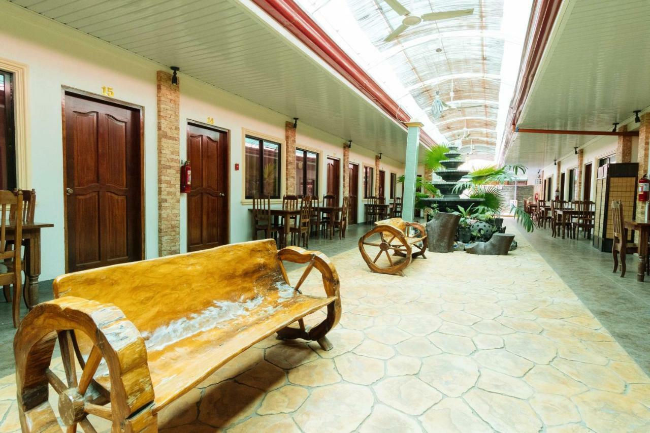 Reddoorz Premium Near Pristine Beach 公主港 外观 照片
