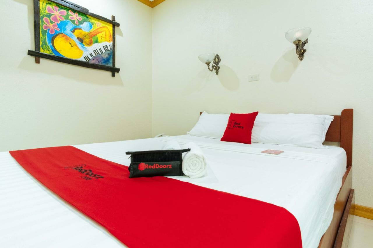 Reddoorz Premium Near Pristine Beach 公主港 外观 照片
