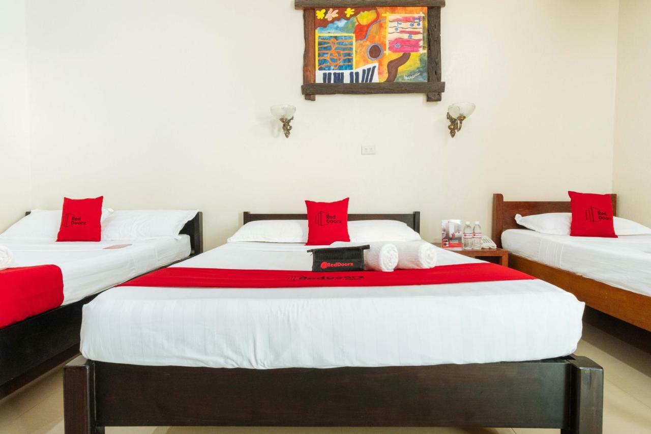 Reddoorz Premium Near Pristine Beach 公主港 外观 照片