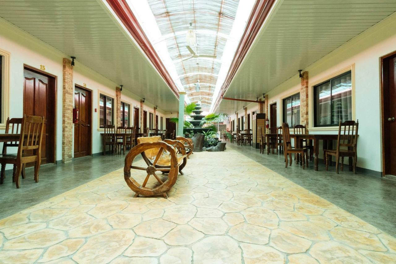 Reddoorz Premium Near Pristine Beach 公主港 外观 照片