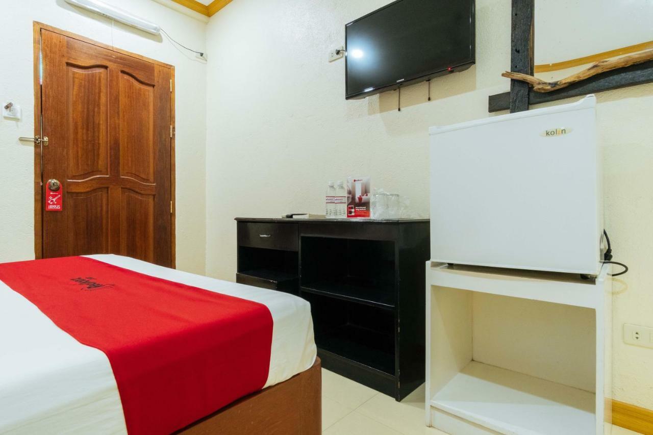 Reddoorz Premium Near Pristine Beach 公主港 外观 照片