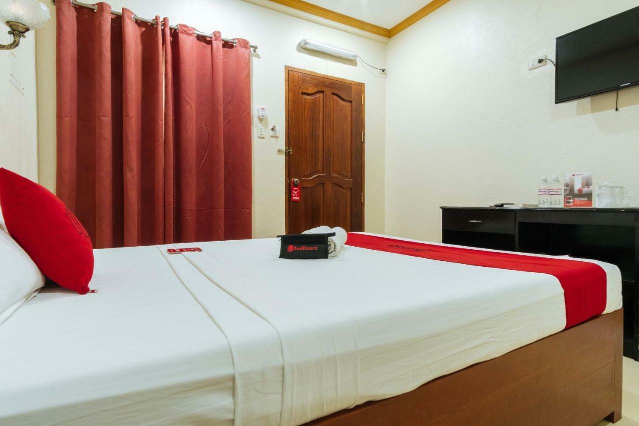 Reddoorz Premium Near Pristine Beach 公主港 外观 照片